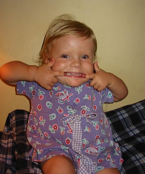 2-03.JPG - Kika's famous funny face!