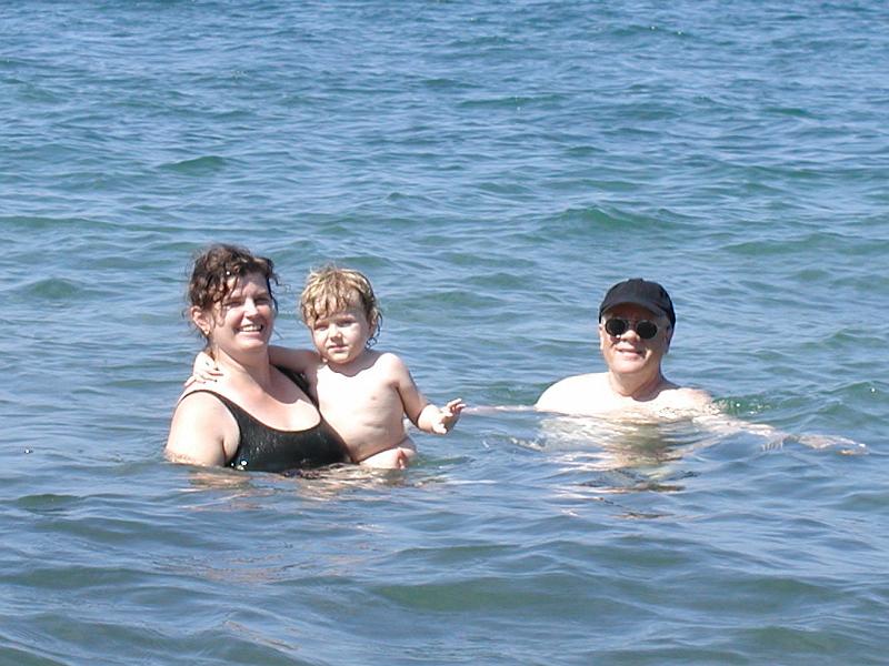 5-04.jpg - Our first trip to the beach here in Mexico!