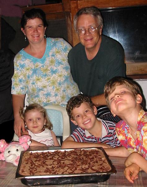 6-02.JPG - Mom, Dad, Kika, Steven (whose birthday is on the same day), and goofy big brother Dustin.